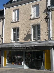 Les Chaussures Lesueur, place de la Libert  Bellme en Normandie